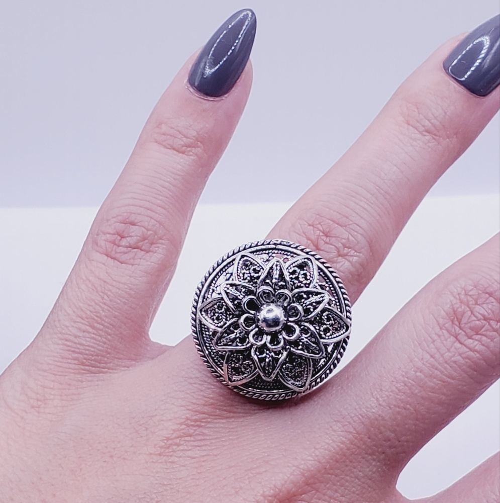 Silver Flower Ring - image 4